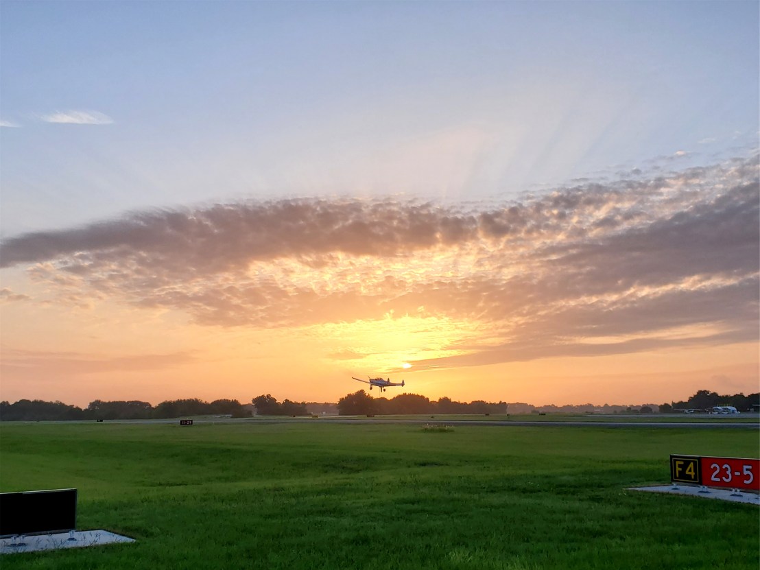 Ila & Ila & Jennifer takeoff - 5 September 2020 image 2 by Troy Heidel